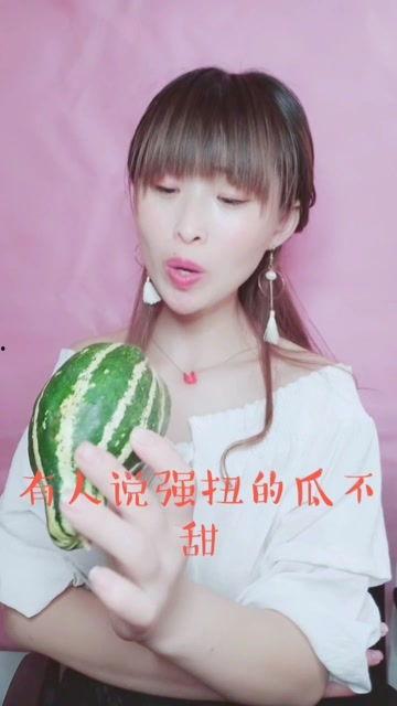 娱乐吃瓜酱分享一些可爱,娱乐吃瓜酱的甜蜜分享时光